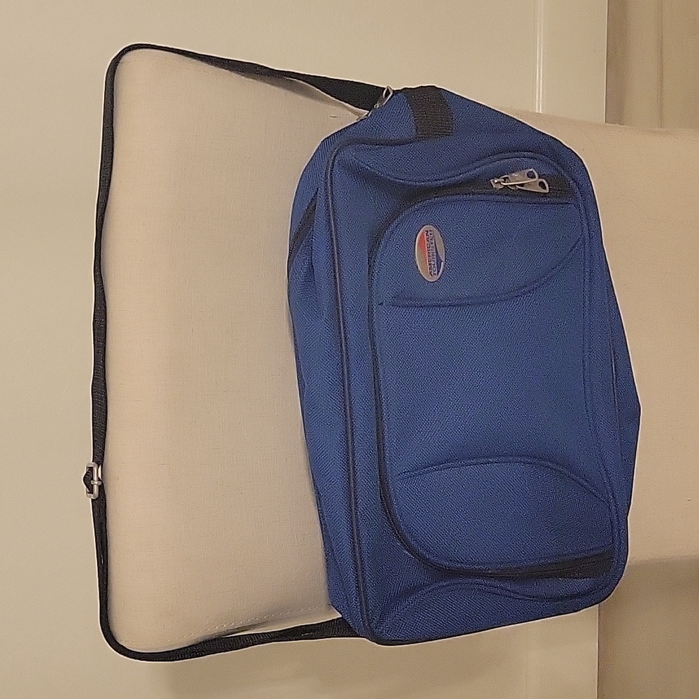 American Tourister bag - Picture 1 of 5